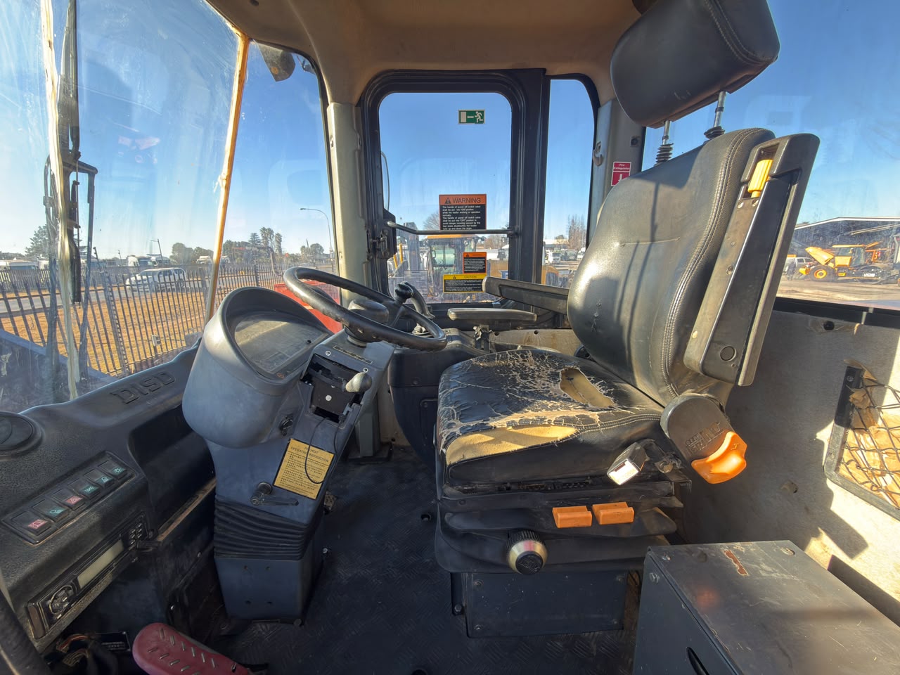2022 DOOSAN SD300 FRONT END LOADER (PCS637)