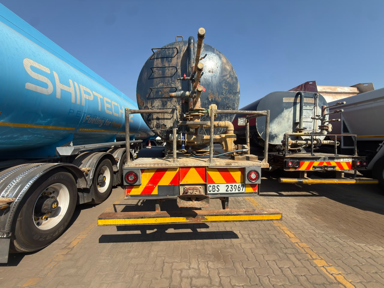 2006 MERCEDES BENZ 2628 AXOR WATERBOWSER (SN5875)