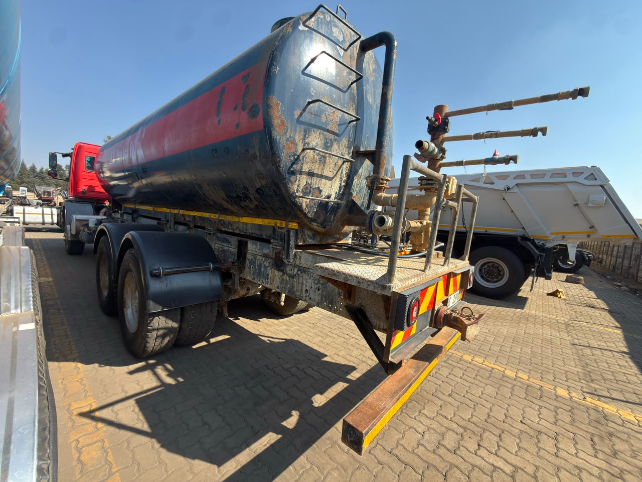 2006 MERCEDES BENZ 2628 AXOR WATERBOWSER (SN5875)
