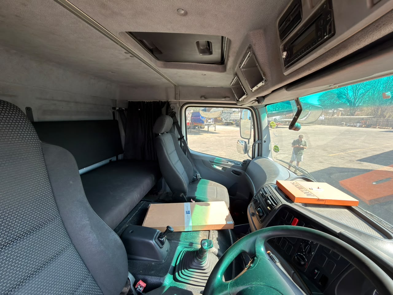 2013 MERCEDES BENZ AXOR 2628 FLAT DECK TRUCK (SN5881)