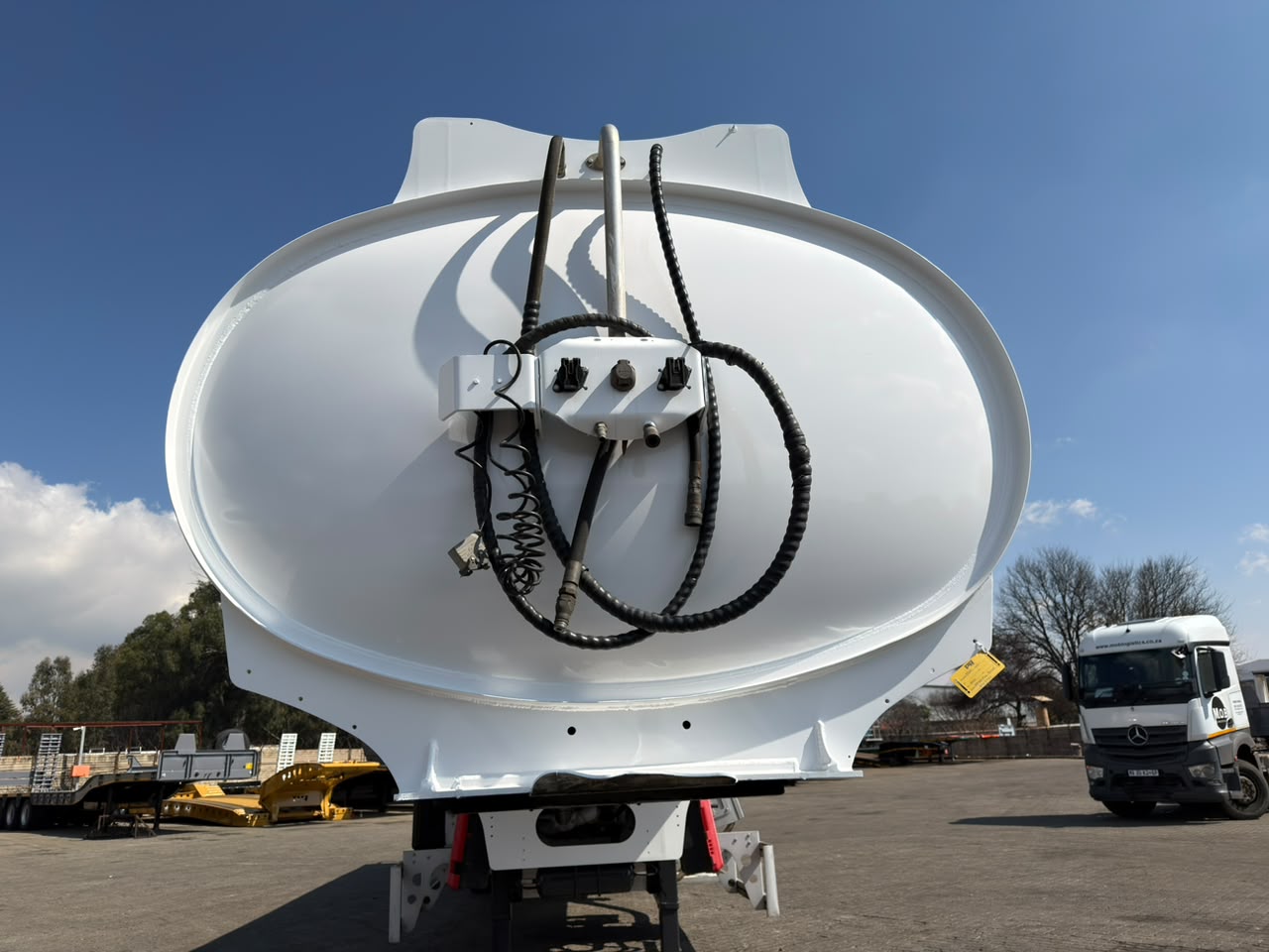 2020 HENRED FRUEHAUF TRIDEM FUEL TANKER (SN5542)
