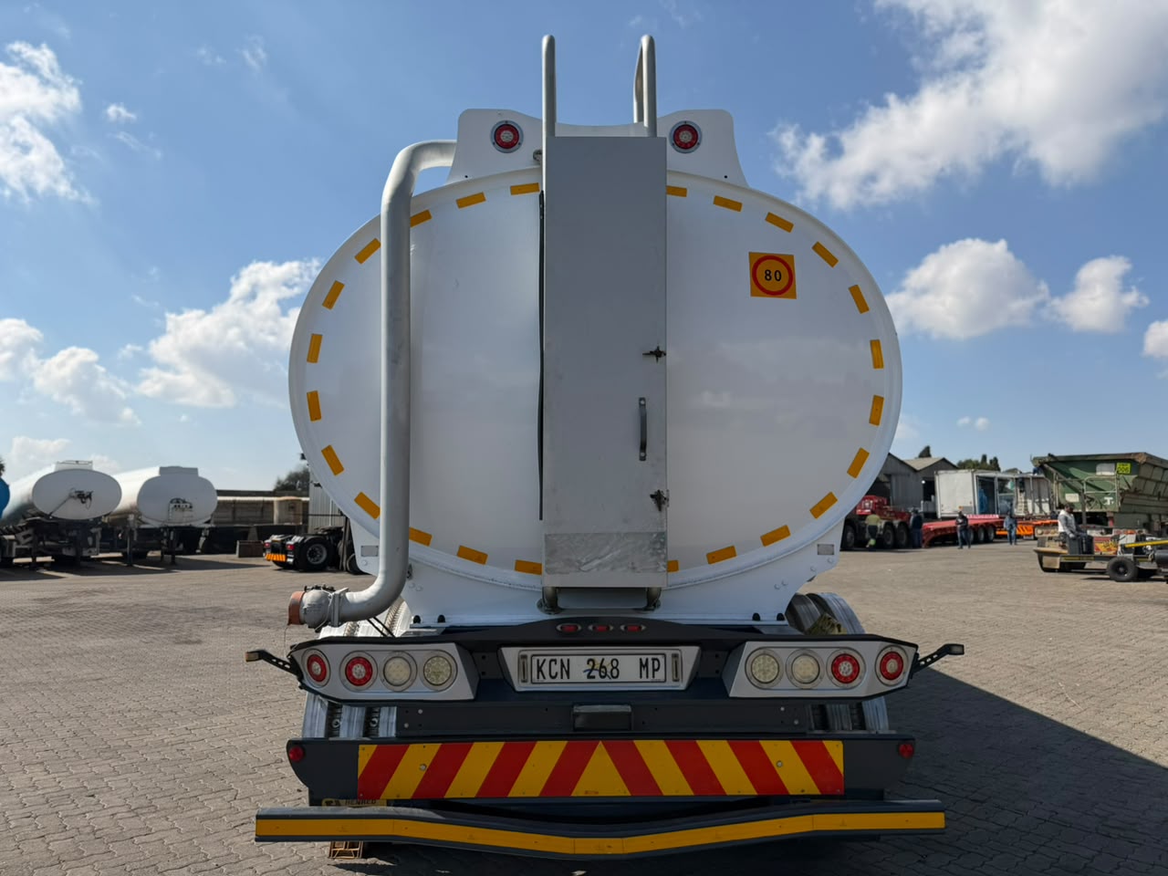 2020 HENRED FRUEHAUF TRIDEM FUEL TANKER (SN5542)