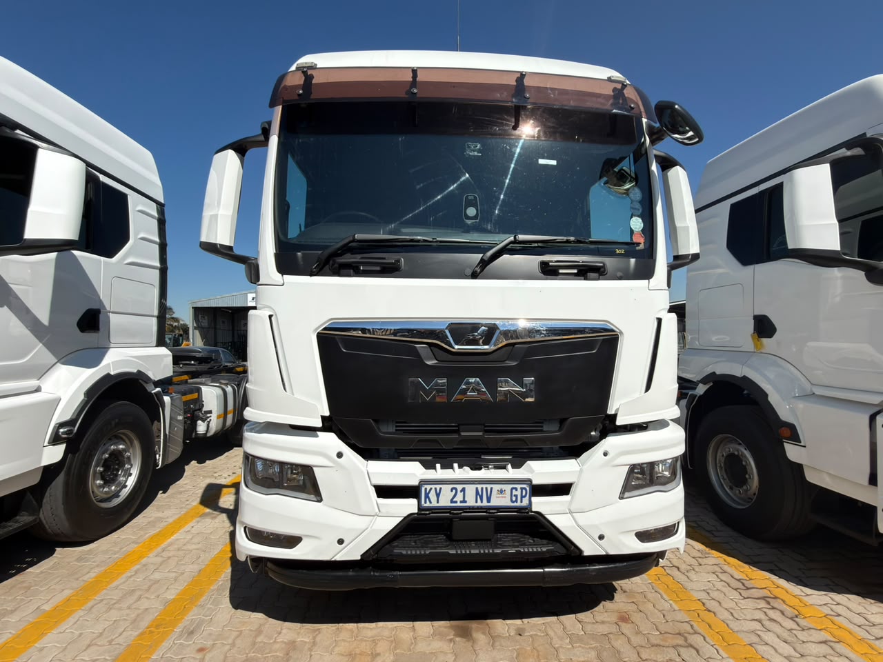 2023 MAN 27-480 TRUCK TRACTOR (IS1022)