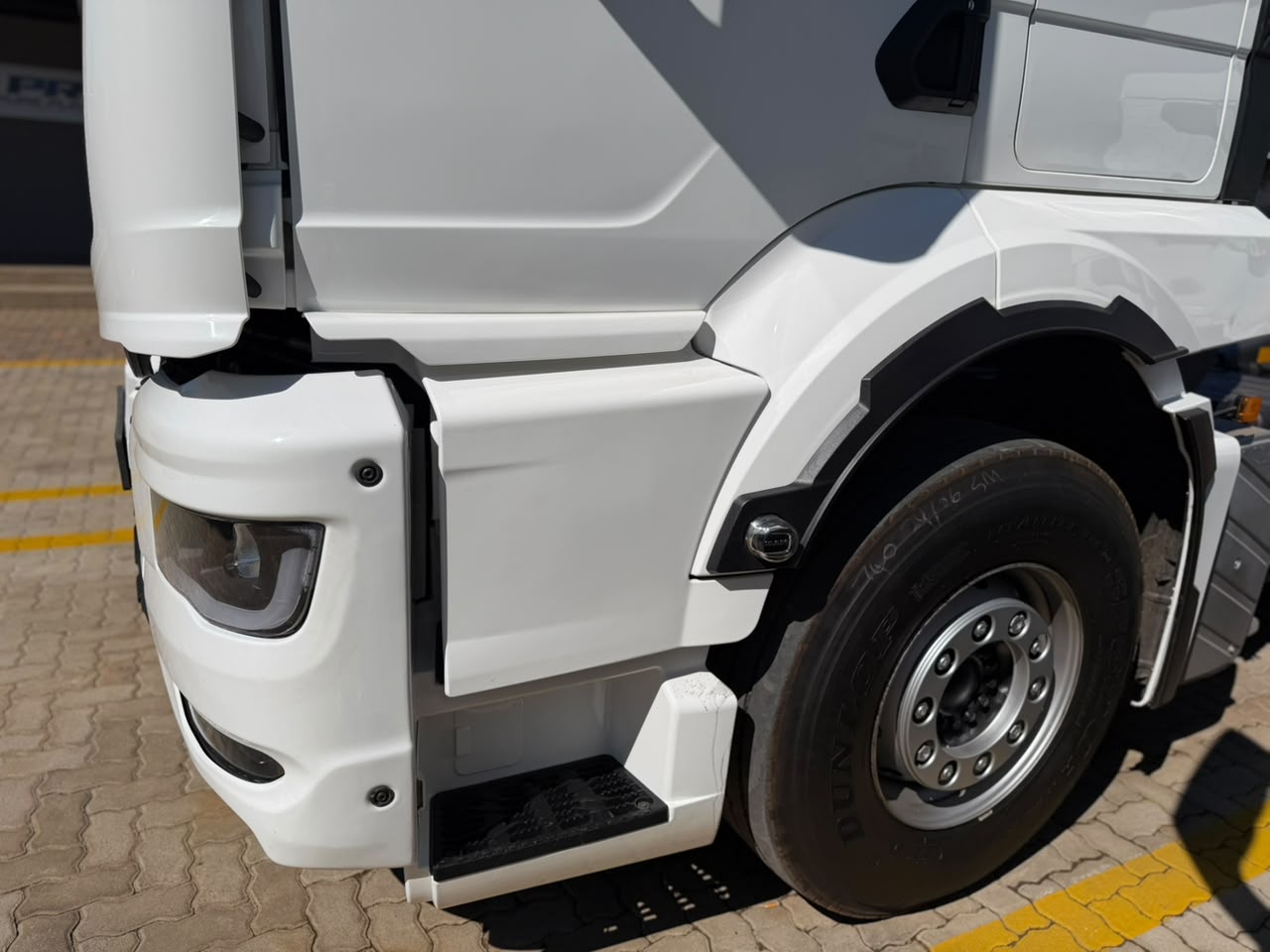 2023 MAN 27-480 TRUCK TRACTOR (IS1022)