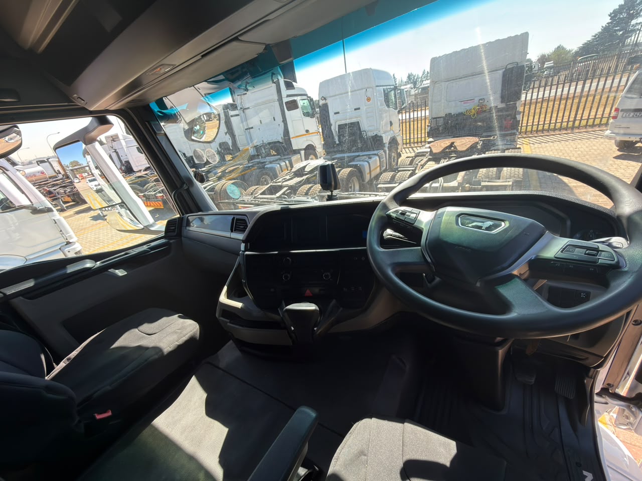 2022 MAN 27-480 TRUCK TRACTOR (IS1020)