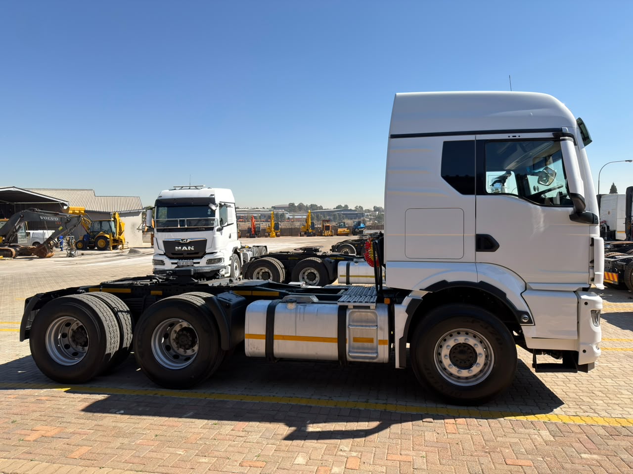 2022 MAN 27-480 TRUCK TRACTOR (IS1020)