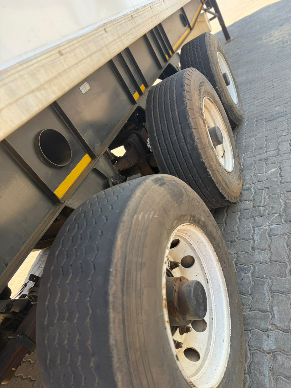 2009 SERCO TRIDEM FRIDGE WITH TAIL LIFT TRAILER (CS277)