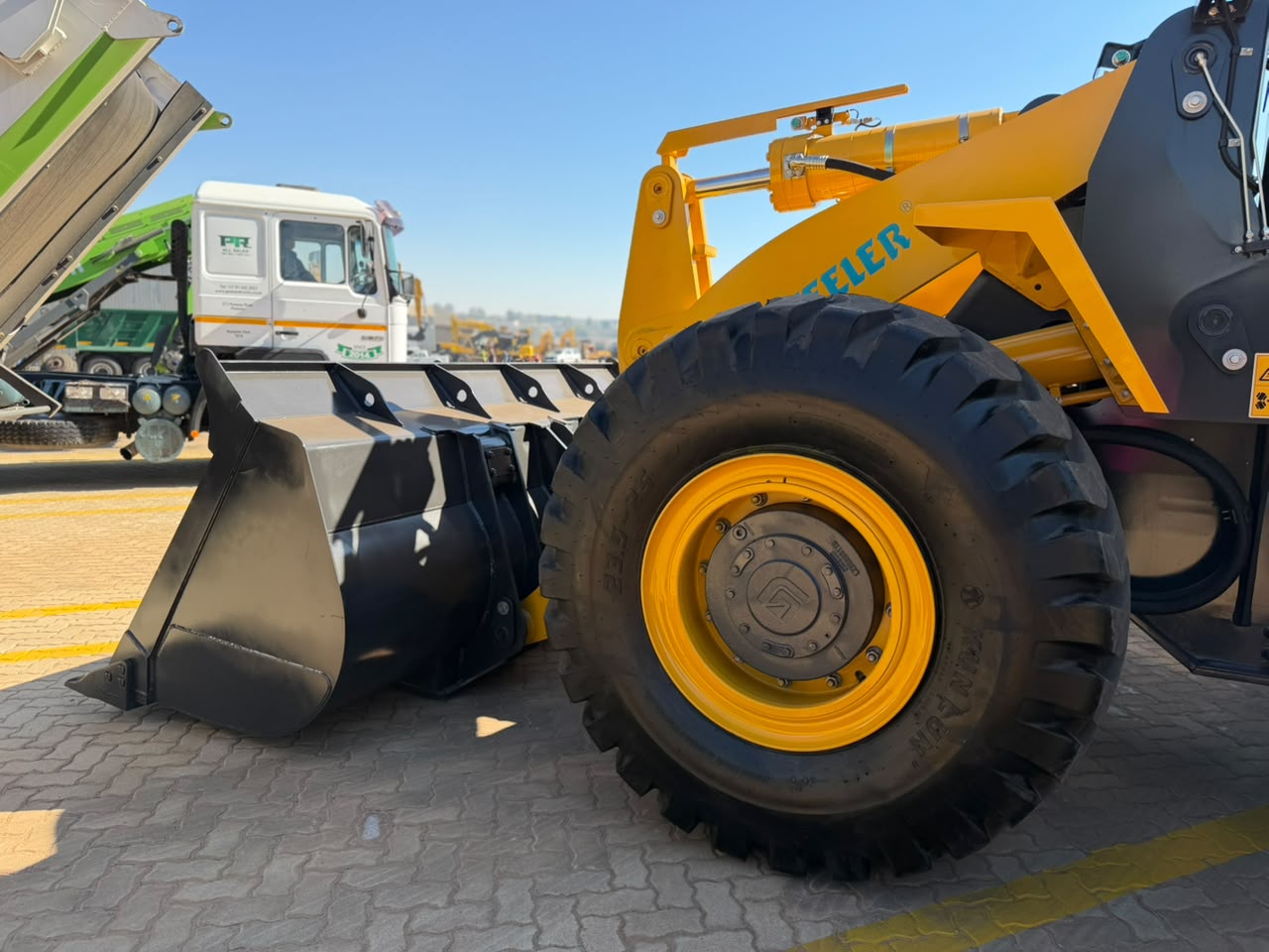 NEW FEELER 5.0 TON WHEEL LOADER (VX950M)