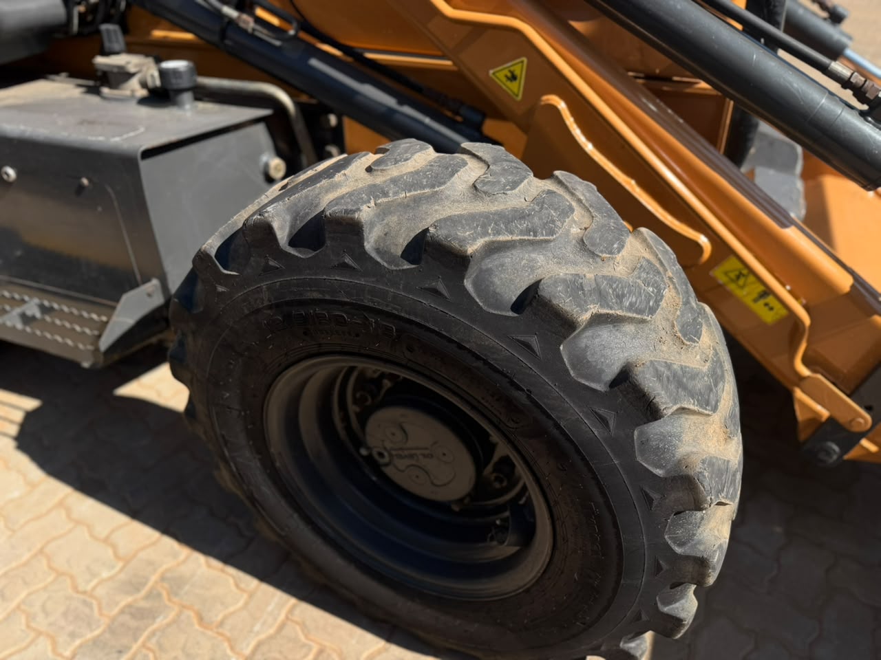 2024 CASE 570T TLB (A1383)