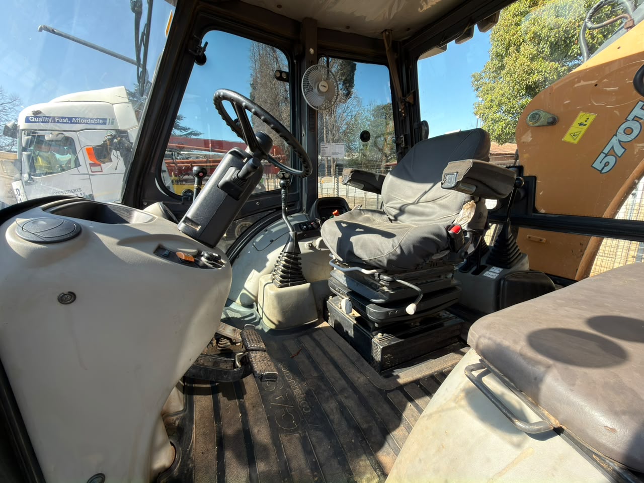 2024 CASE 570T TLB (A1382)