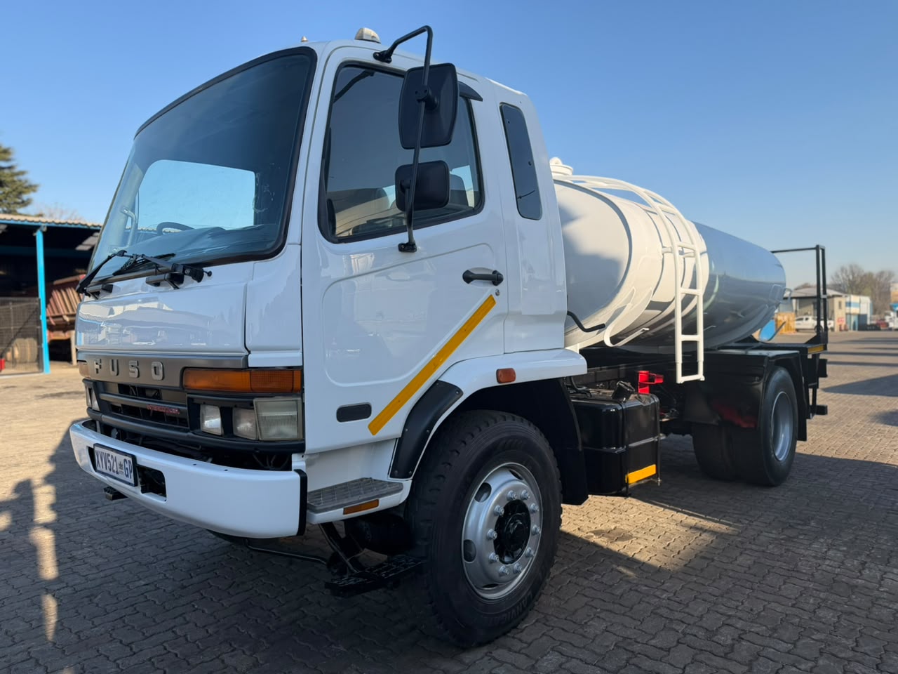 2008 FUSO FM15-253 6000L WATER BOWSER (A1230)