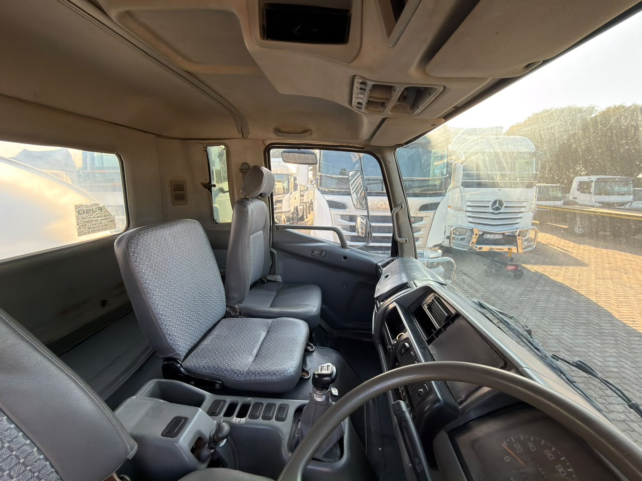 2008 FUSO FM15-253 6000L WATER BOWSER (A1230)