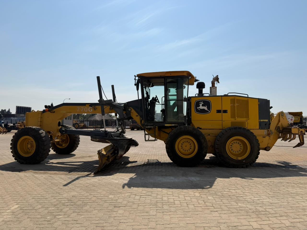 2010 JOHN DEERE 770G GRADER (PCS644)