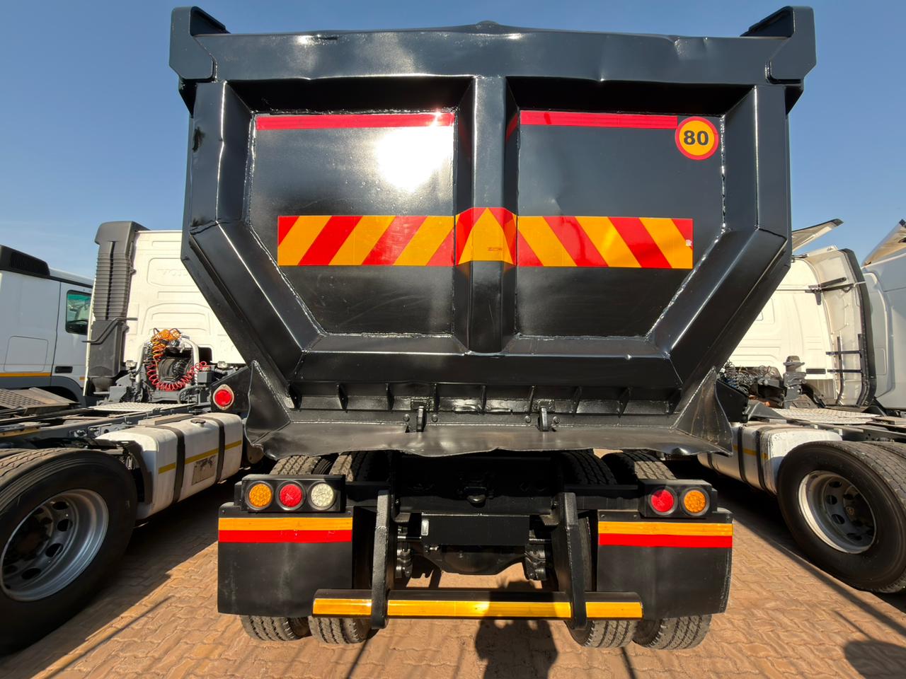 2019 POWERSTAR 4035 TWIN STEER TIPPER TRUCK (CS278)