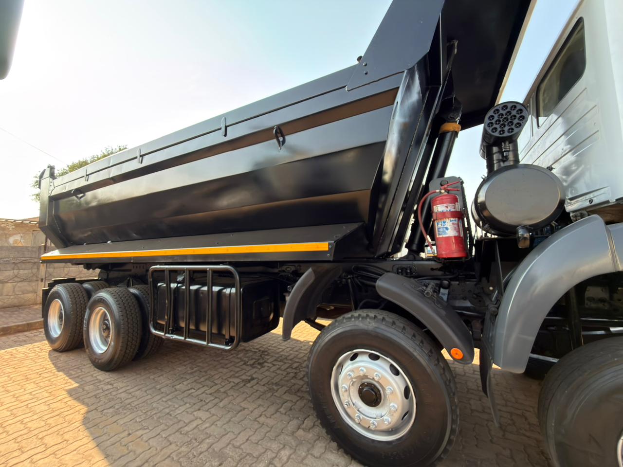 2019 POWERSTAR 4035 TWIN STEER TIPPER TRUCK (CS278)