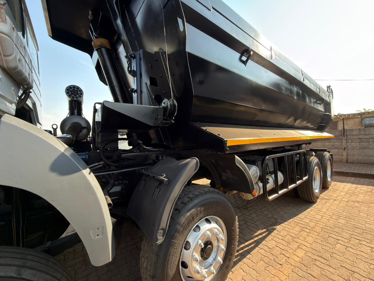 2019 POWERSTAR 4035 TWIN STEER TIPPER TRUCK (CS278)