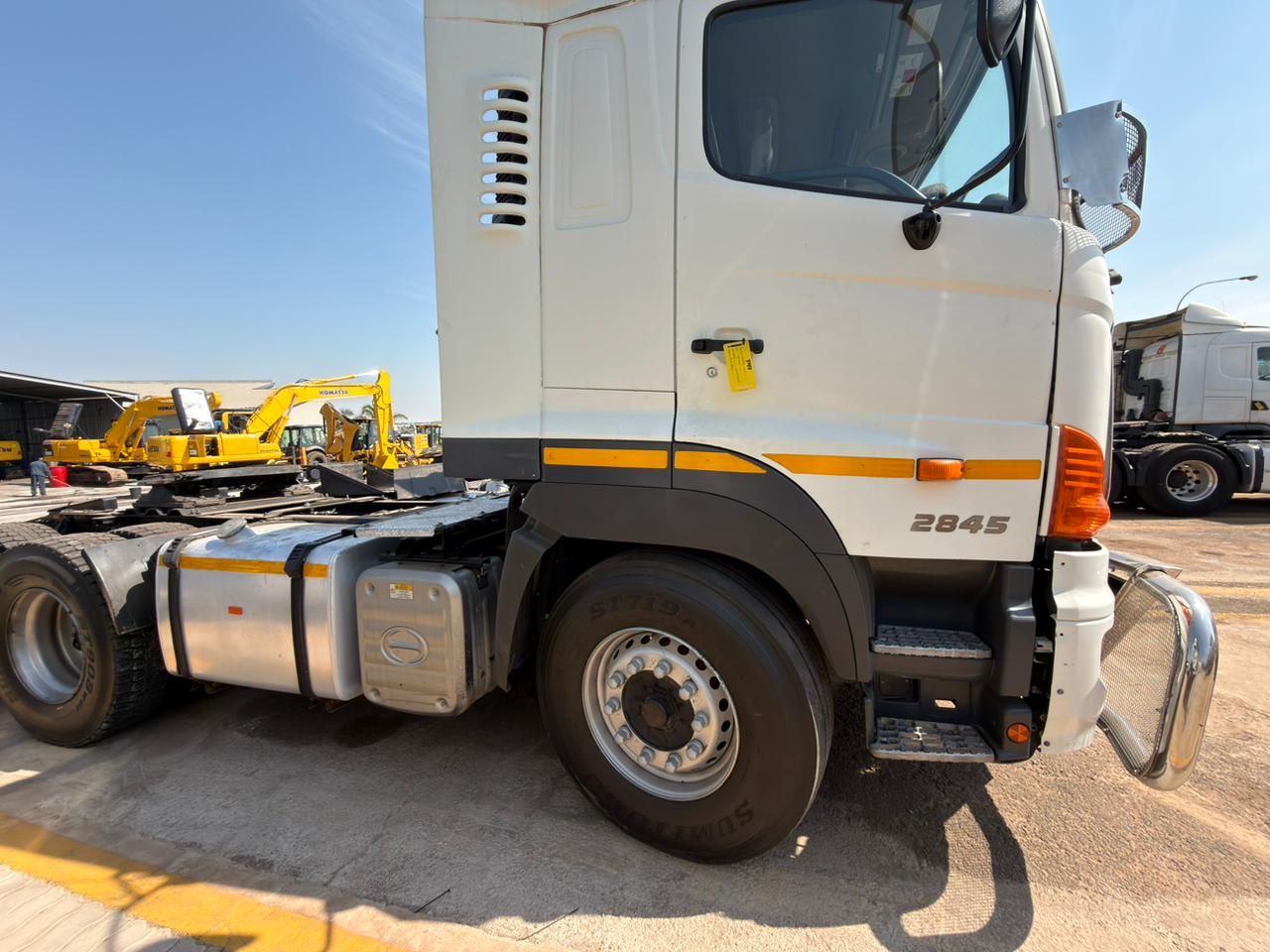 2020 HINO 2845 TRUCK TRACTOR (CS2210)