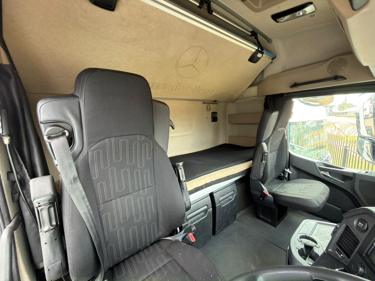 2023 MERCEDES BENZ ACTROS 2645 TRUCK TRACTOR (SN5895)