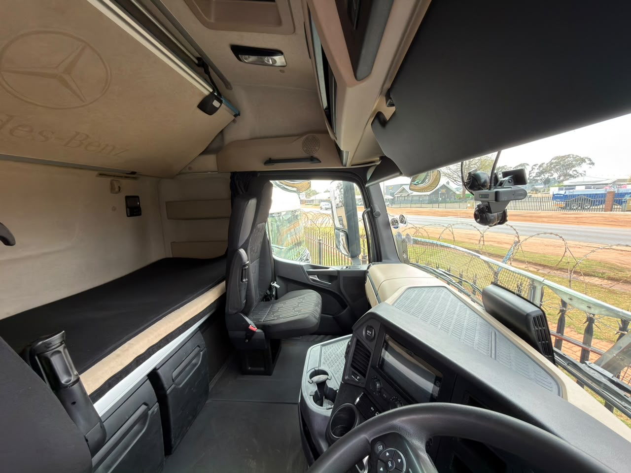 2023 MERCEDES BENZ ACTROS 2645 TRUCK TRACTOR (SN5895)