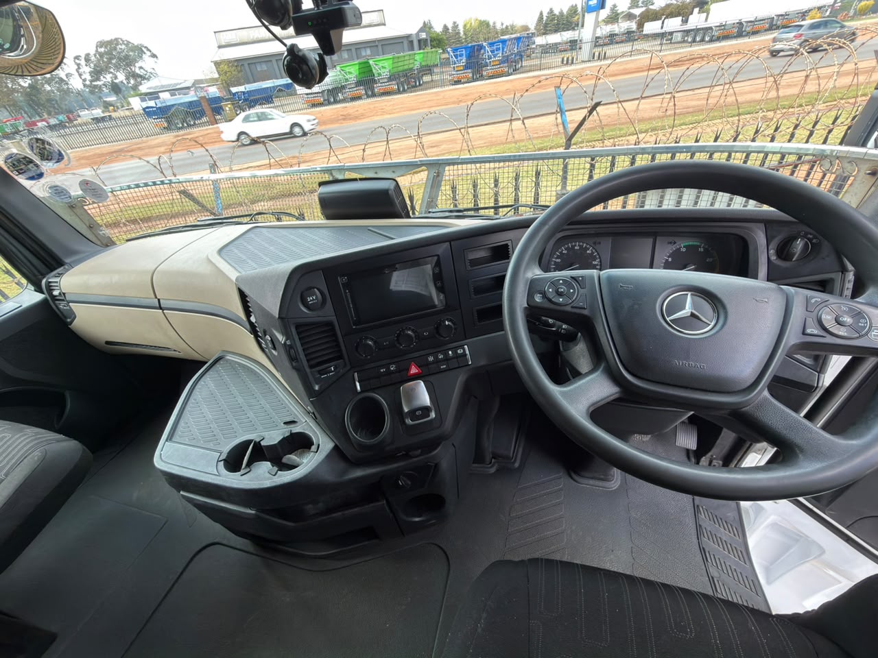 2023 MERCEDES BENZ ACTROS 2645 TRUCK TRACTOR (SN5895)