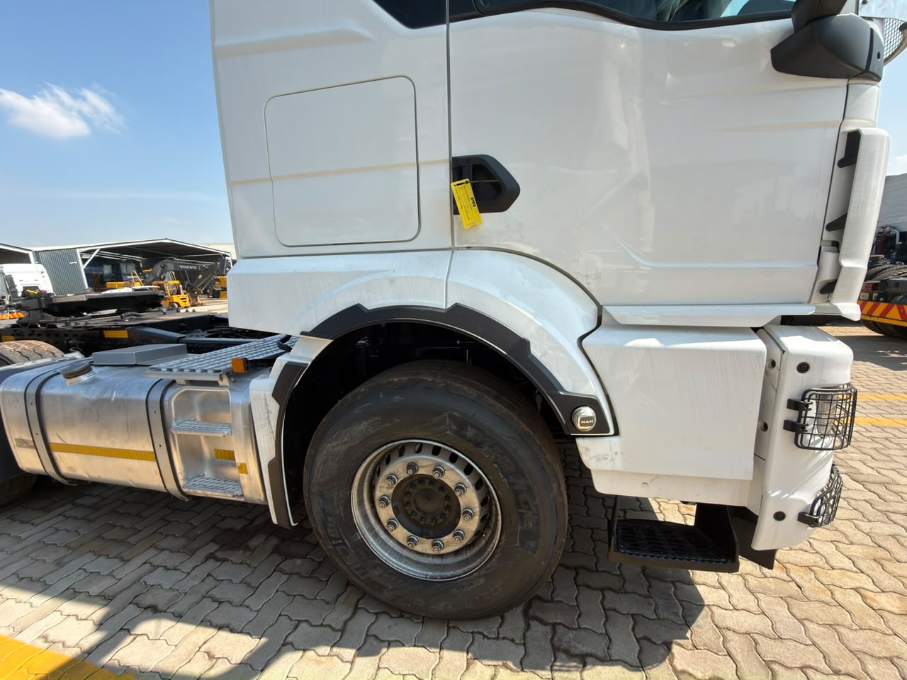 2022 MAN 27-480 TRUCK TRACTOR (IS1018)
