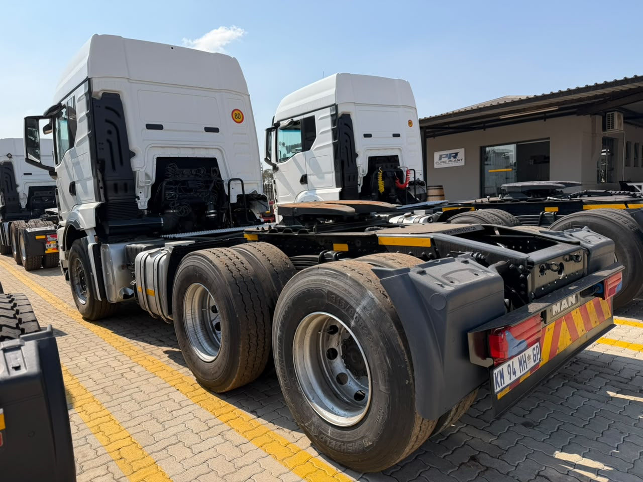 2022 MAN 27-480 TRUCK TRACTOR (IS1018)