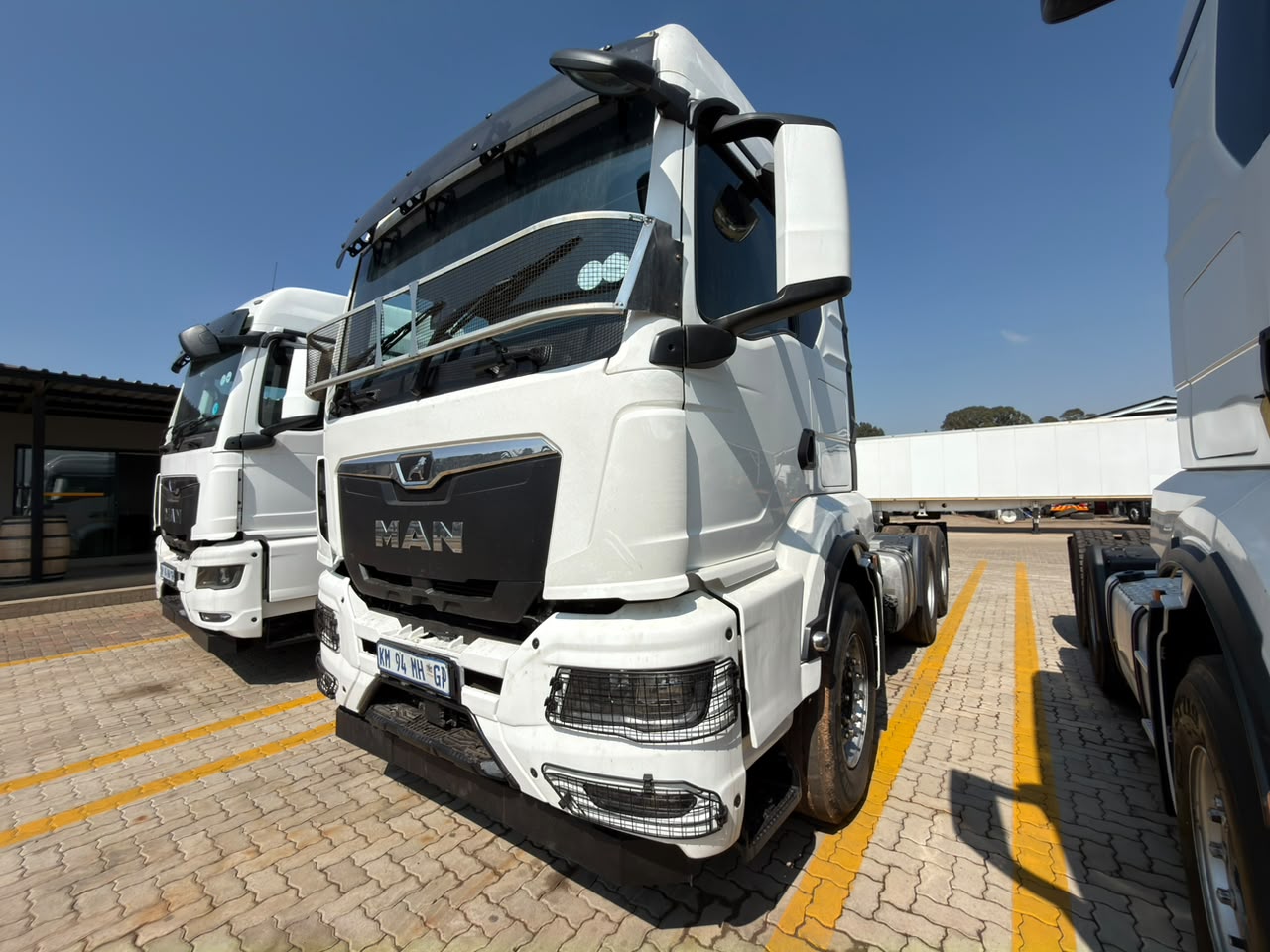 2022 MAN 27-480 TRUCK TRACTOR (IS1018)