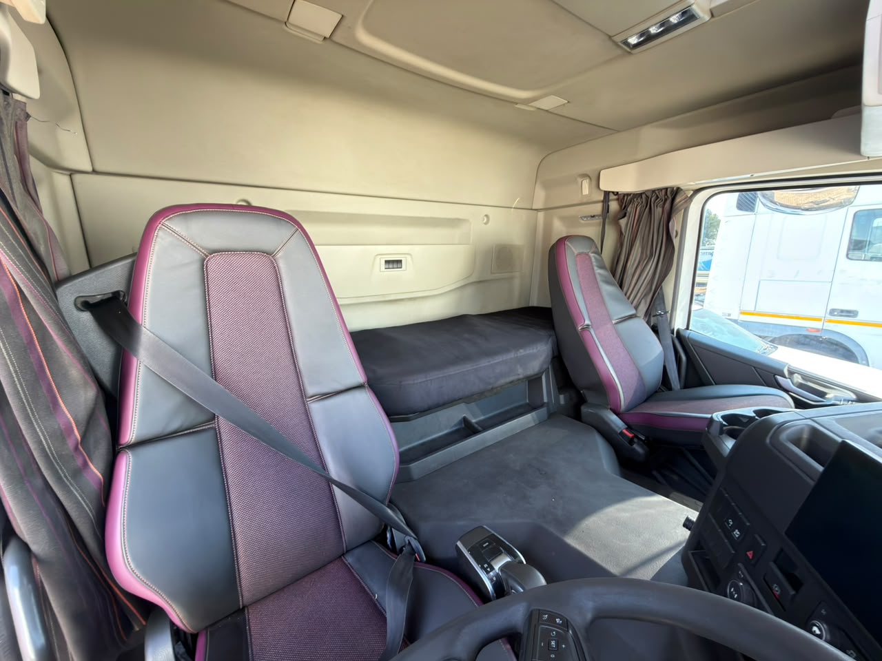 2023 VOLVO FMX440 TRUCK TRACTOR (SN5900)