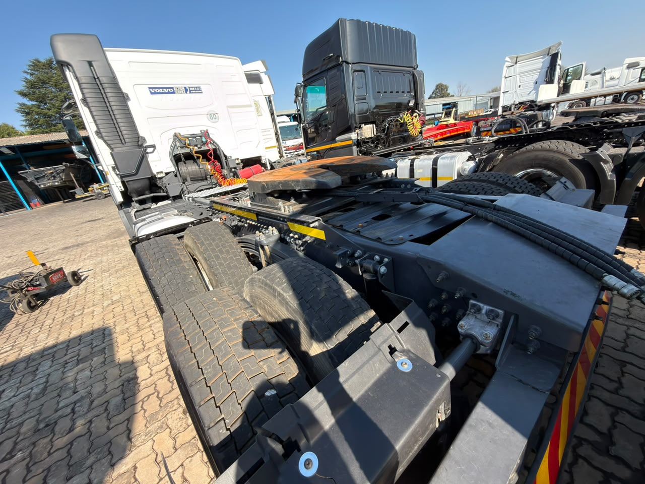 2023 VOLVO FMX440 TRUCK TRACTOR (SN5900)