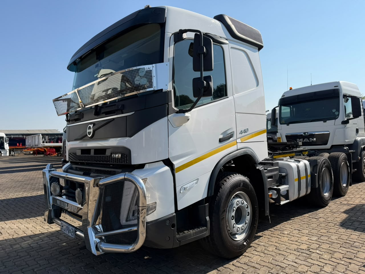 2023 VOLVO FMX440 TRUCK TRACTOR (SN5900)