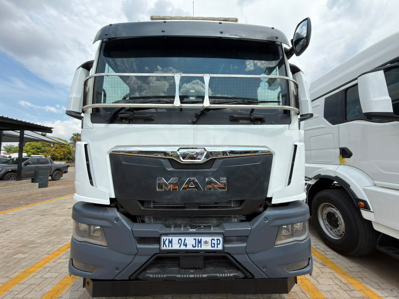 2022 MAN 27-480 TRUCK TRACTOR (L261)