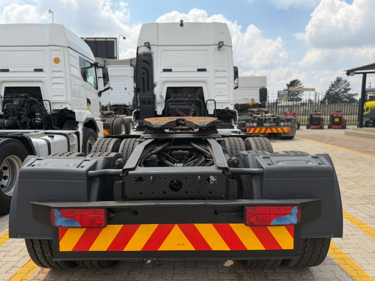 2022 MAN 27-480 TRUCK TRACTOR (L261)