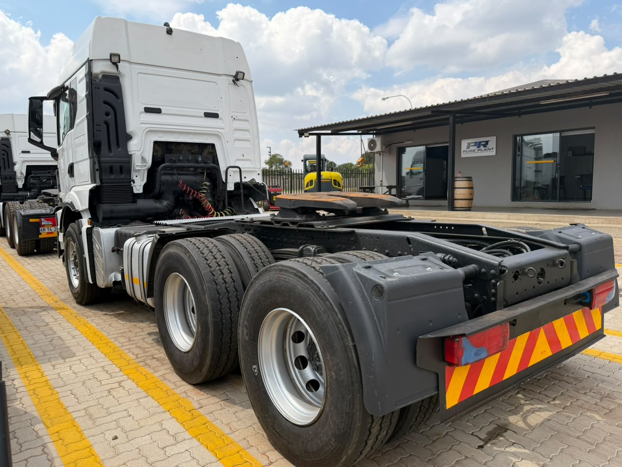 2022 MAN 27-480 TRUCK TRACTOR (L261)