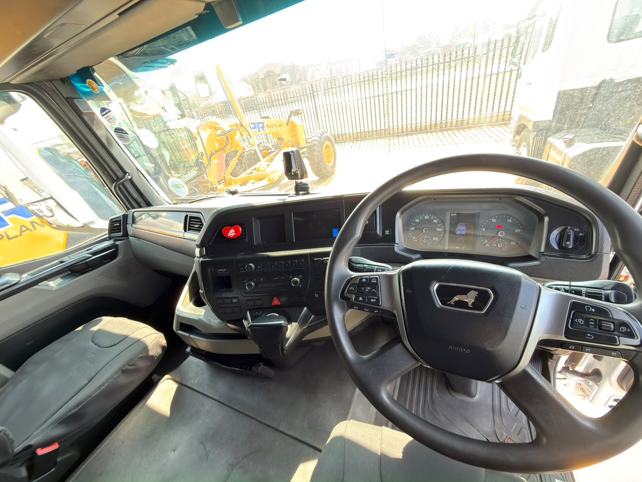 2022 MAN 27-480 TRUCK TRACTOR (IS1025)