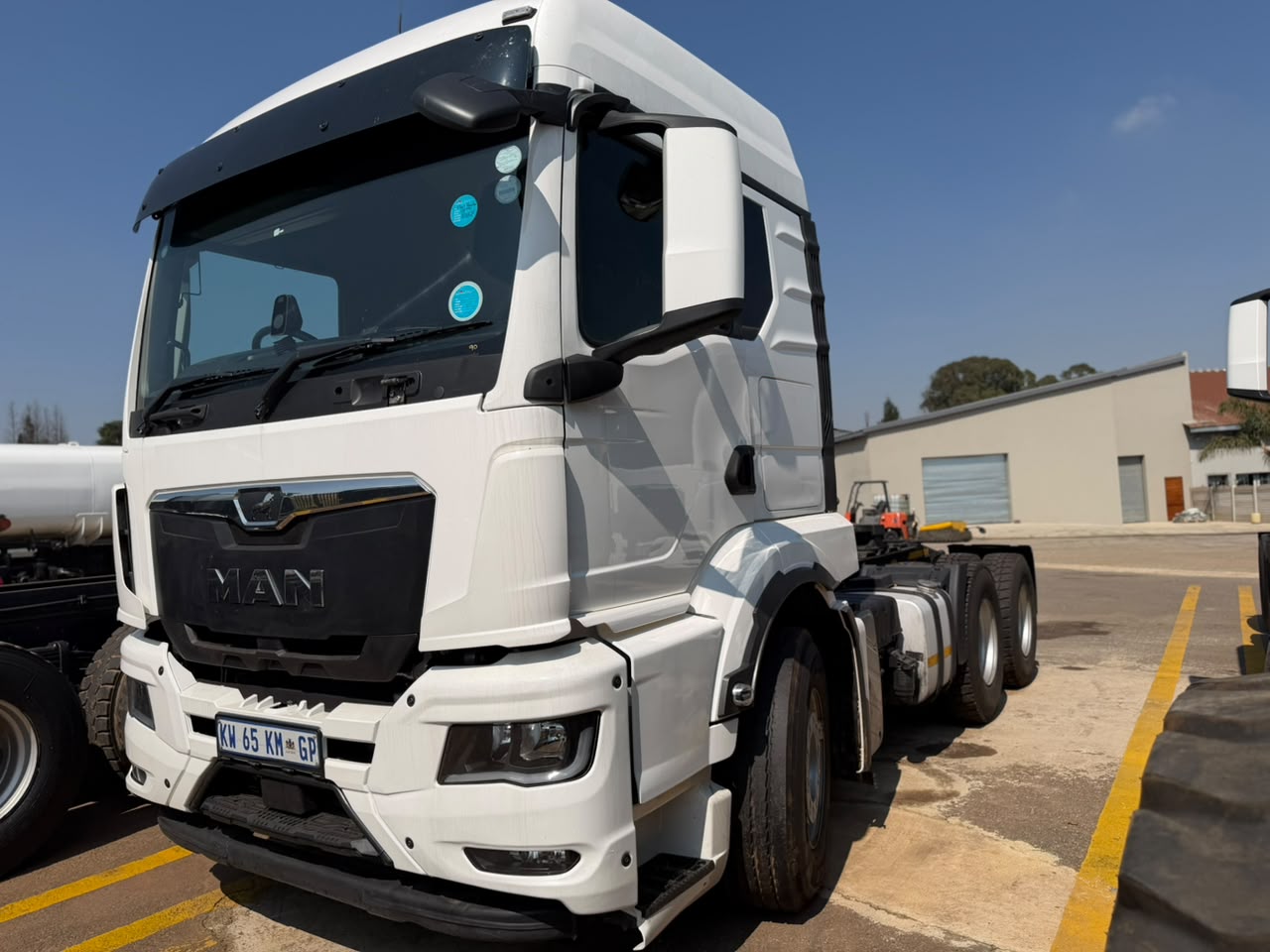 2022 MAN 27-480 TRUCK TRACTOR (IS1025)