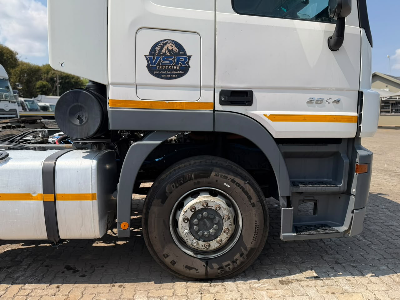 2011 MERCEDES ACTROS 2644 TRUCK TRACTOR (CS281)