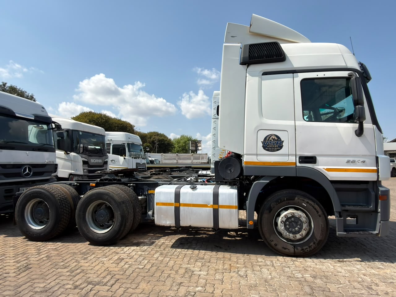 2011 MERCEDES ACTROS 2644 TRUCK TRACTOR (CS281)