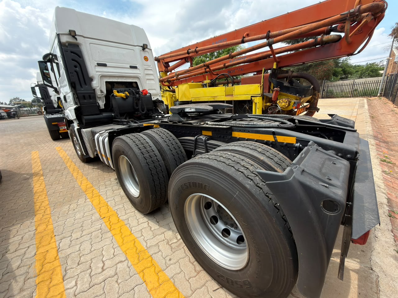 2022 MAN 27-480 TRUCK TRACTOR (IS1021)