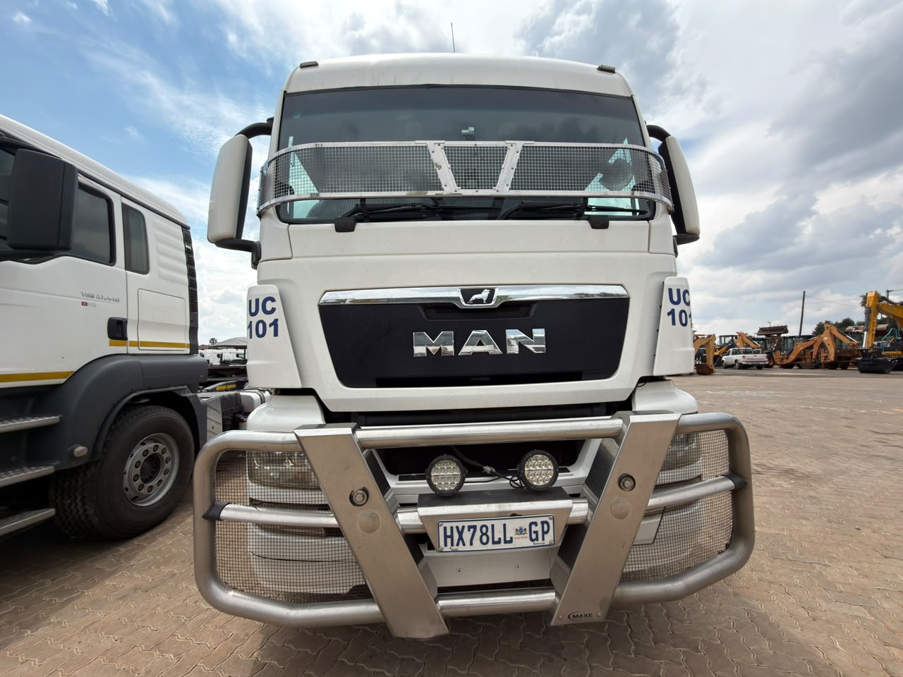 2019 MAN 26-440 TRUCK TRACTOR (CS2214)
