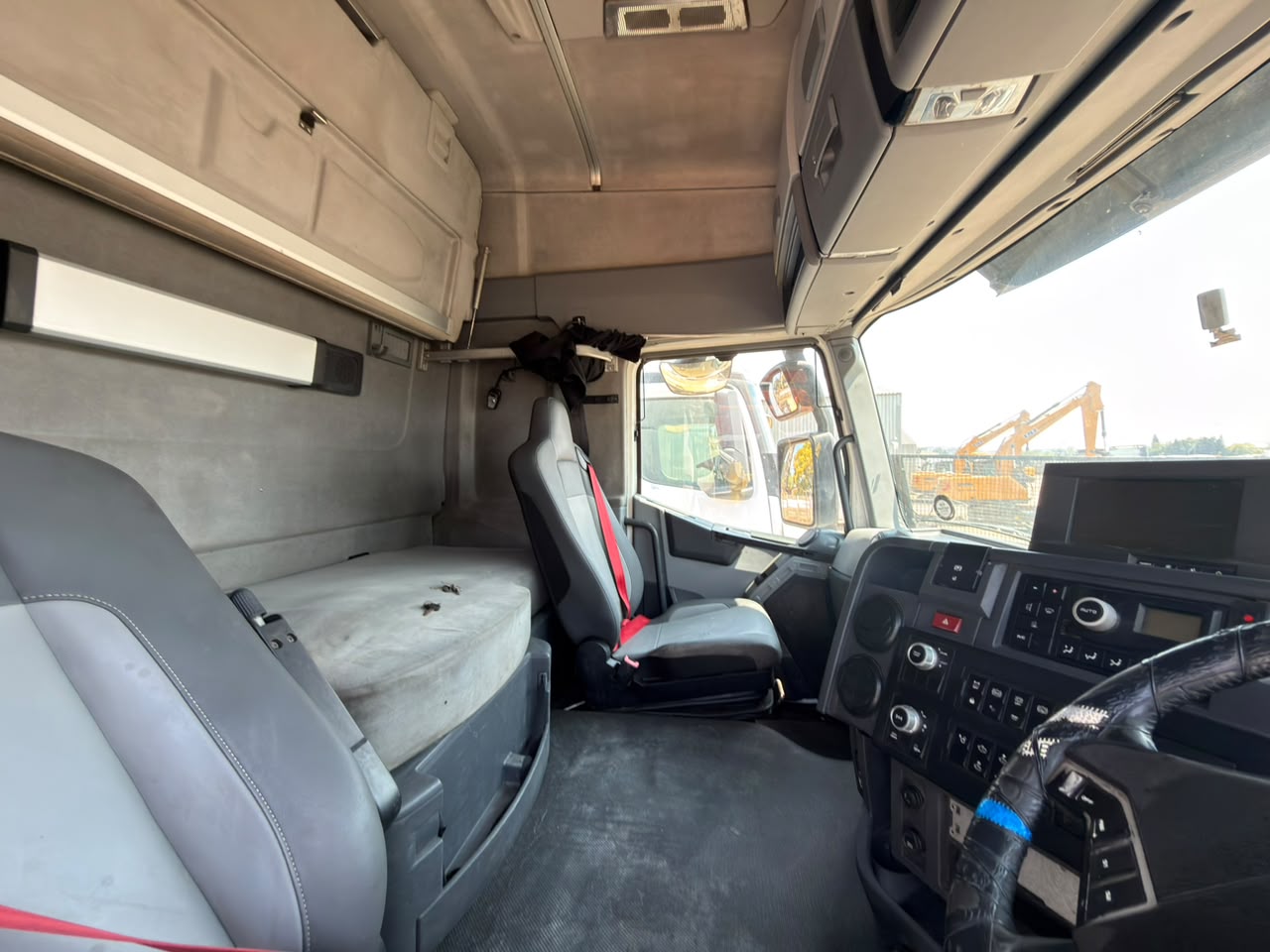 2015 RENAULT PREMIUM LANDER TRUCK (PCS628/S001849A)