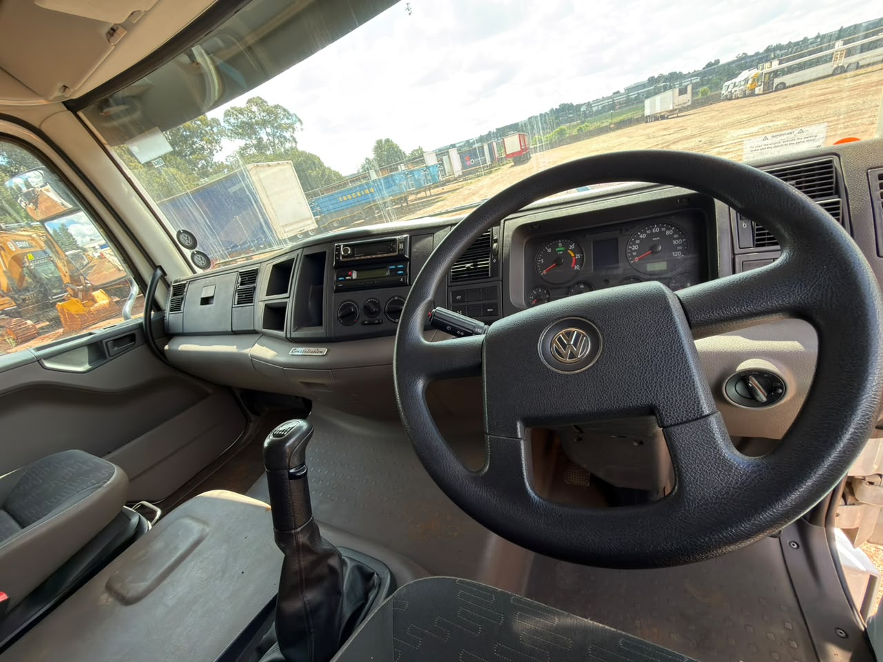 2018 VOLKSWAGEN CONSTILLATION 19-320 TRUCK TRACTOR (CB238)
