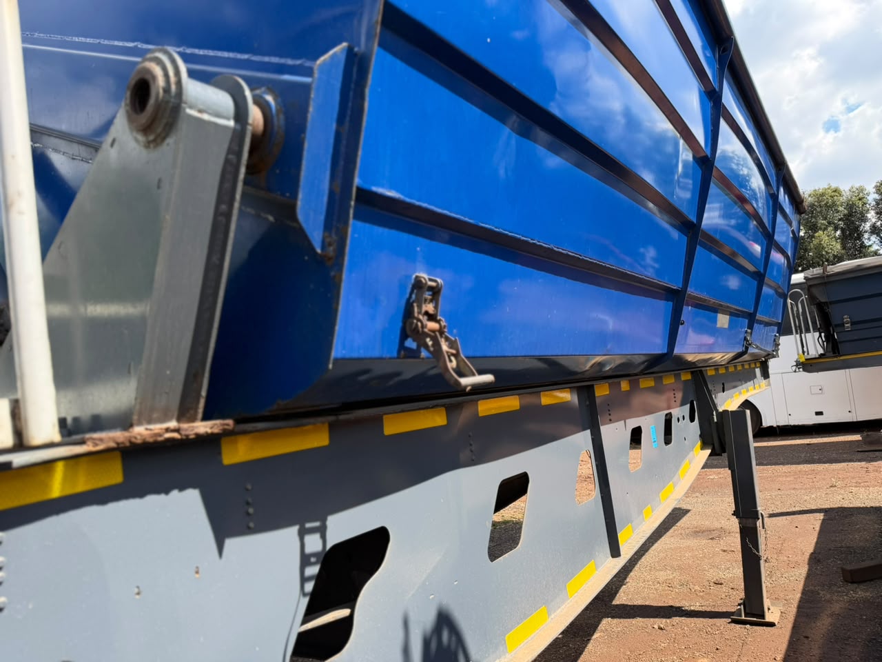 2019 PRBB LINK SIDE TIPPER (S001888A)