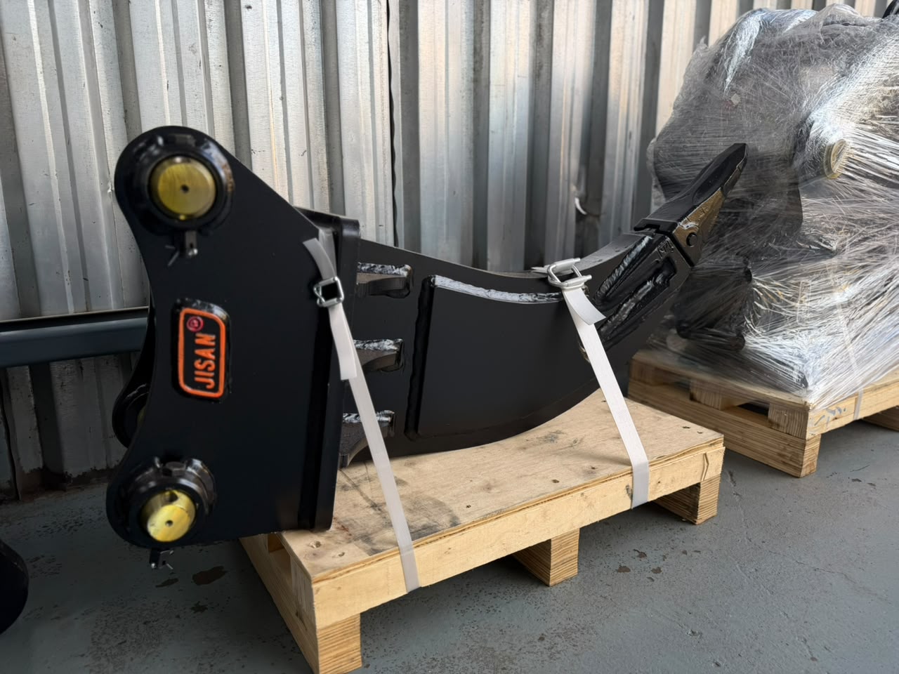 NEW ATTACHMENT - TLB RIPPER (ATT02)
