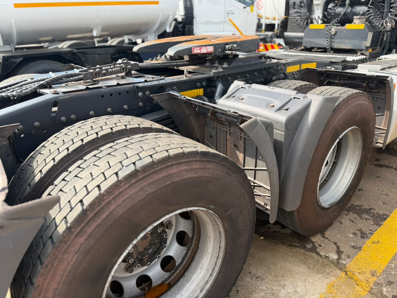 2023 MAN 33-440 TRUCK TRACTOR (CS2212)
