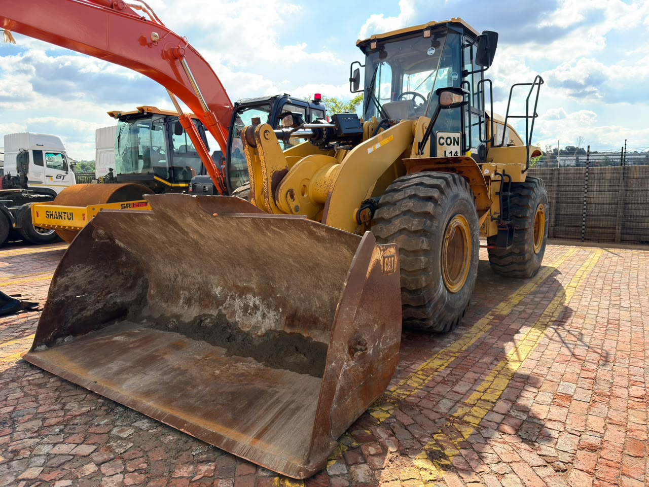 2017 CAT 950GC FRONT END LOADER (CB190)