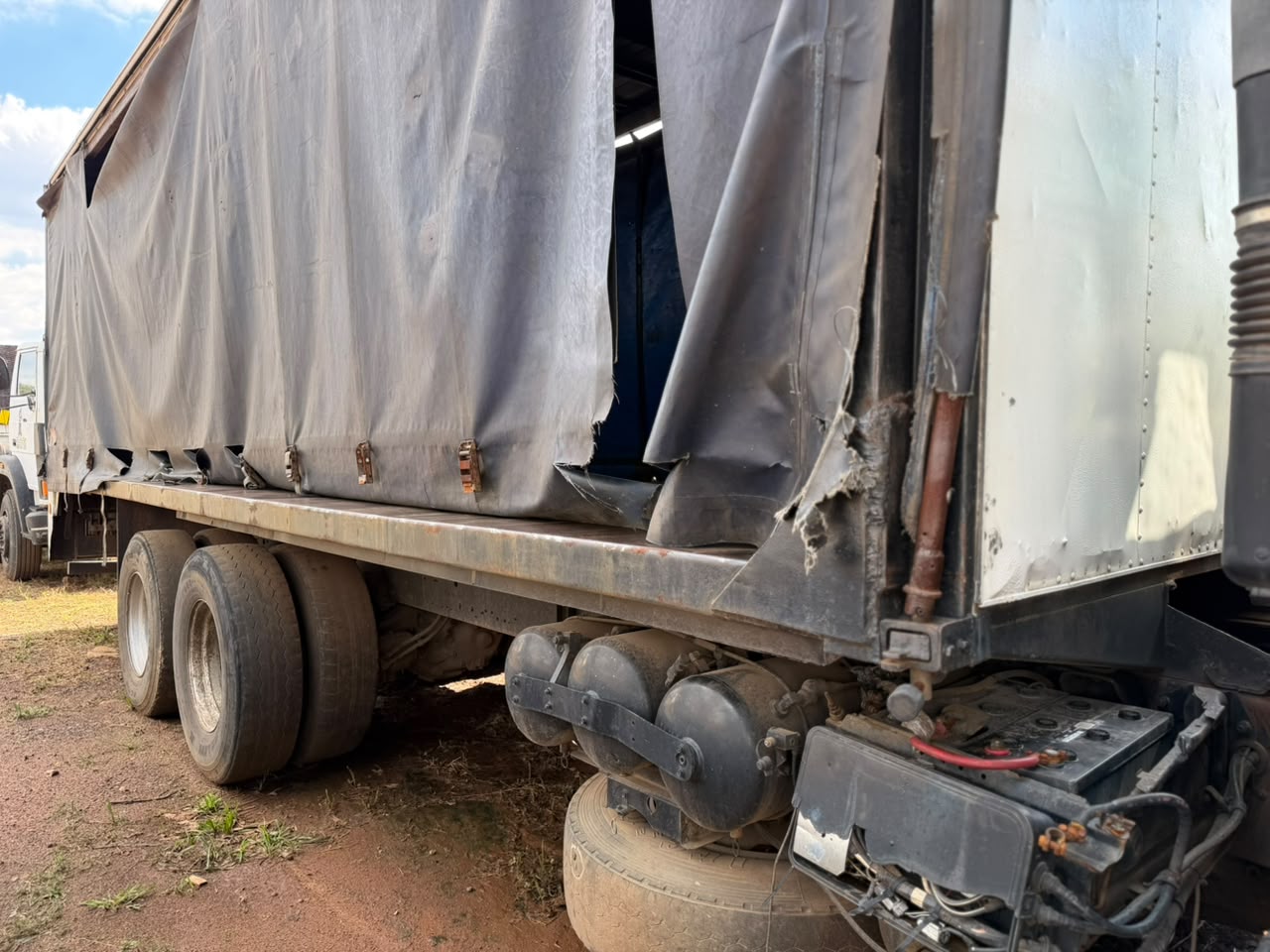 2007 FUSO FV26-340 TRUCK (S001889A)