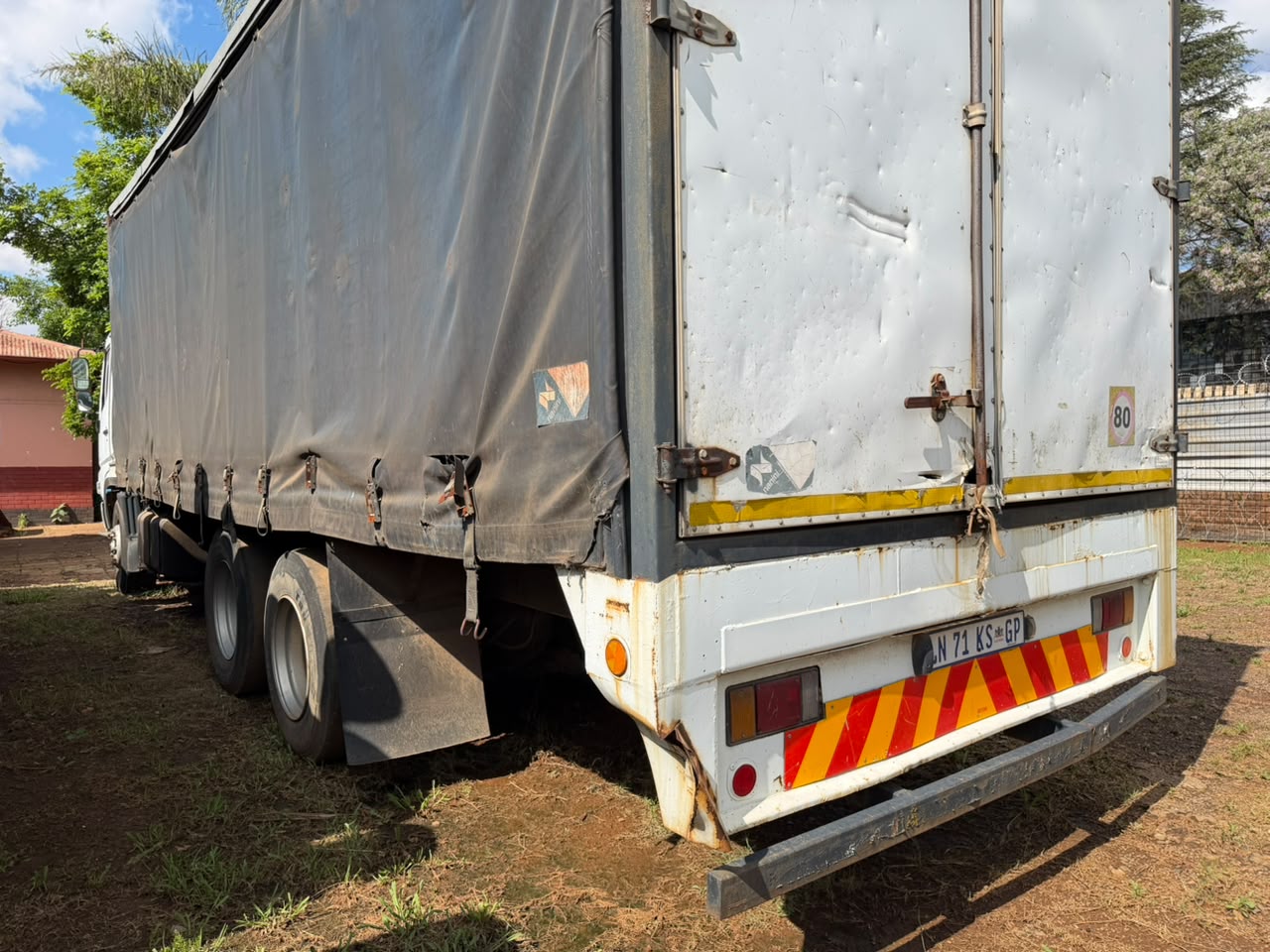 2007 FUSO FV26-340 TRUCK (S001889A)