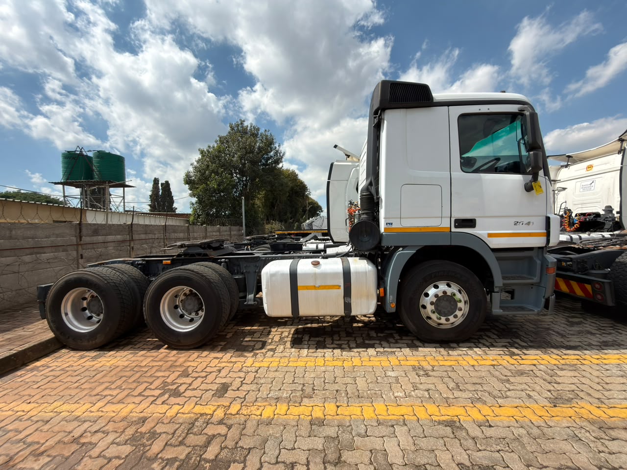 2018 MERCEDES BENZ 2641 TRUCK TRACTOR (CB87)