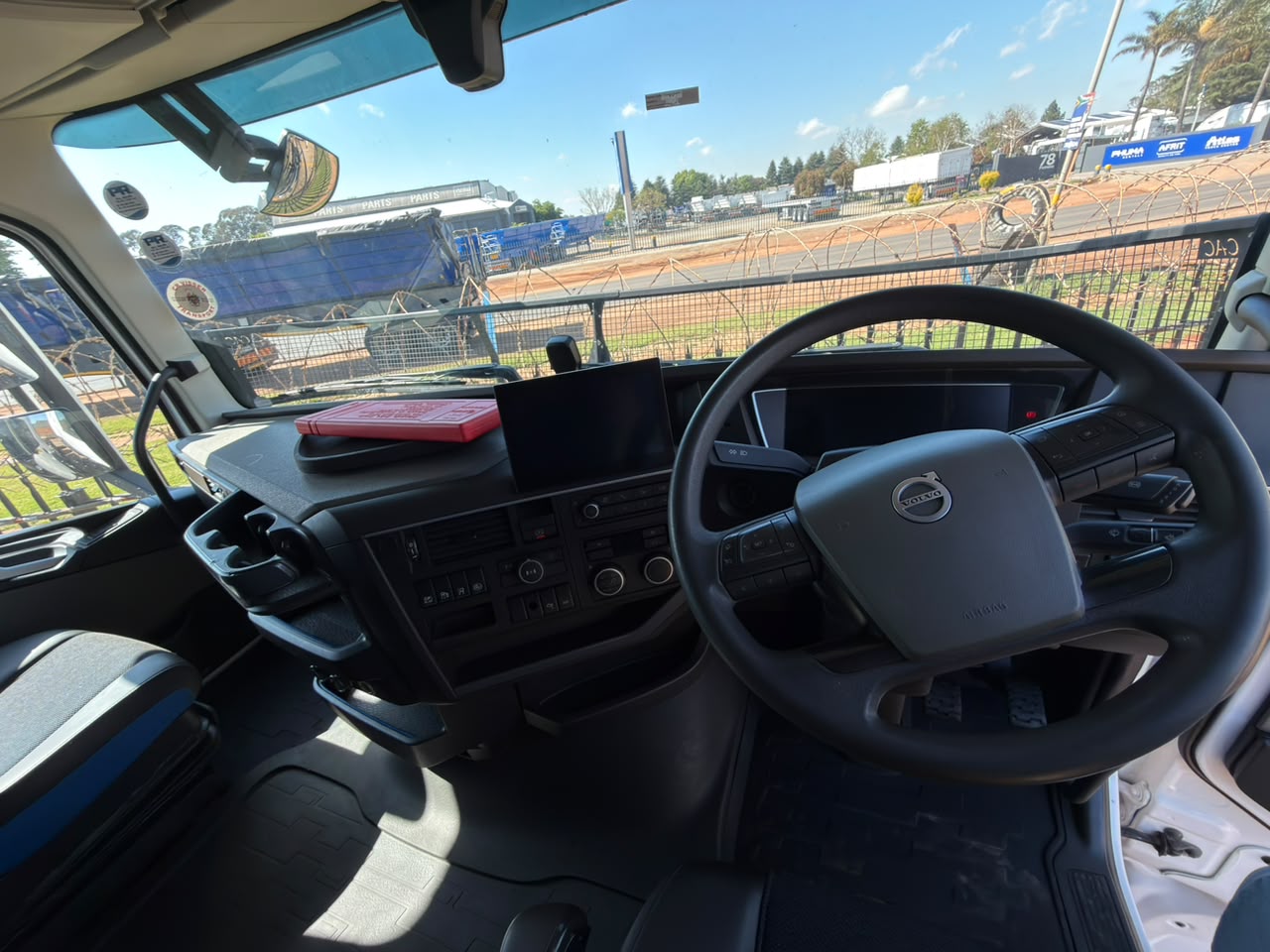 2024 VOLVO FH440 TRUCK TRACTOR (SN5905)