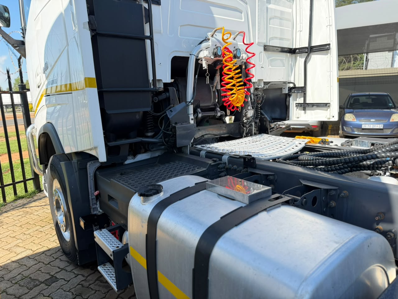 2024 VOLVO FH440 TRUCK TRACTOR (SN5905)
